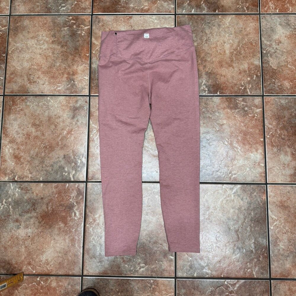 Vuori Clean Elevation Legging in Rust Heather, Size Large  Small Hole